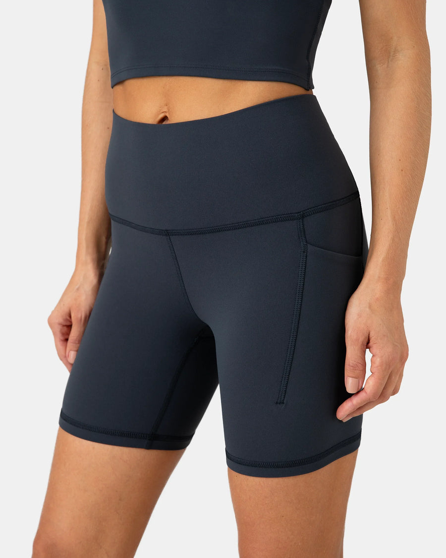 Dreamlux® Buttery Soft Everyday & Workout Short 6" w/ Pockets
