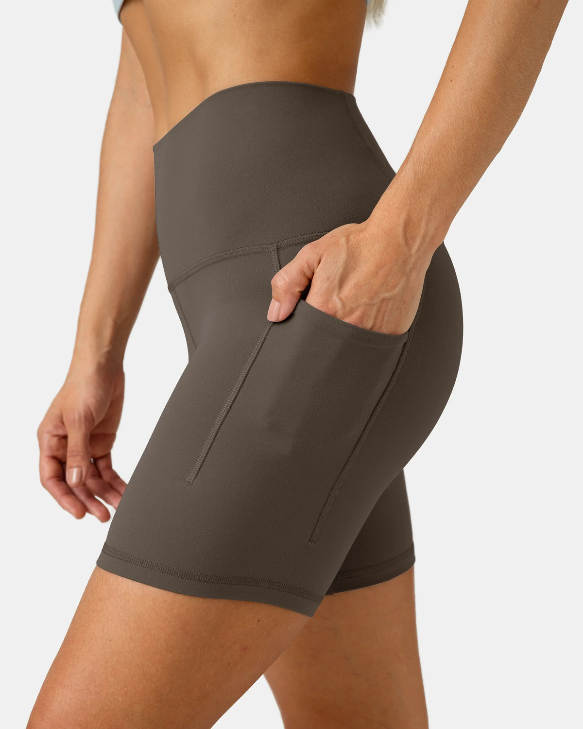 Dreamlux® Buttery Soft Everyday & Workout Short 6" w/ Pockets — Major Brown