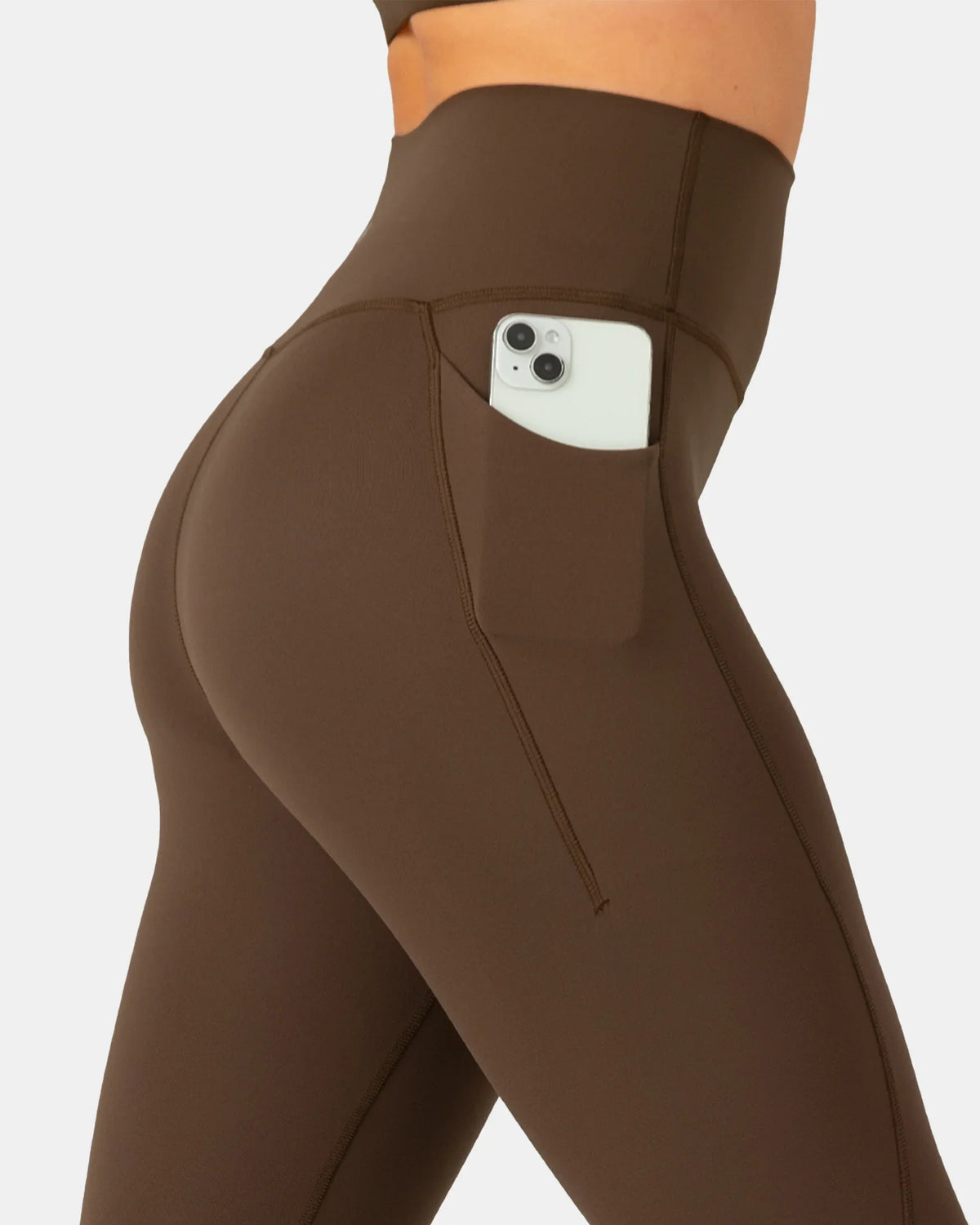 Dreamlux® High Waisted No Front Seam 21" Legging w/ Pockets — Cocoa