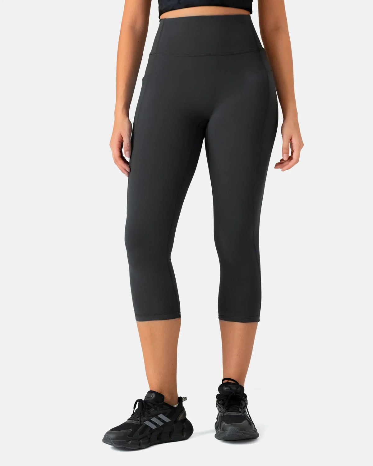 Dreamlux® High Waisted No Front Seam 21" Legging w/ Pockets — Dark Carbon