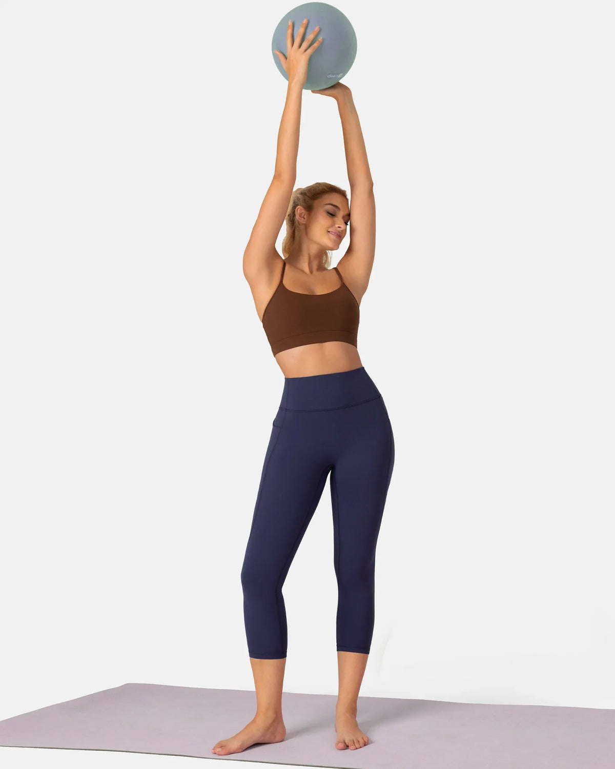 Dreamlux® High Waisted No Front Seam 21" Legging w/ Pockets 2