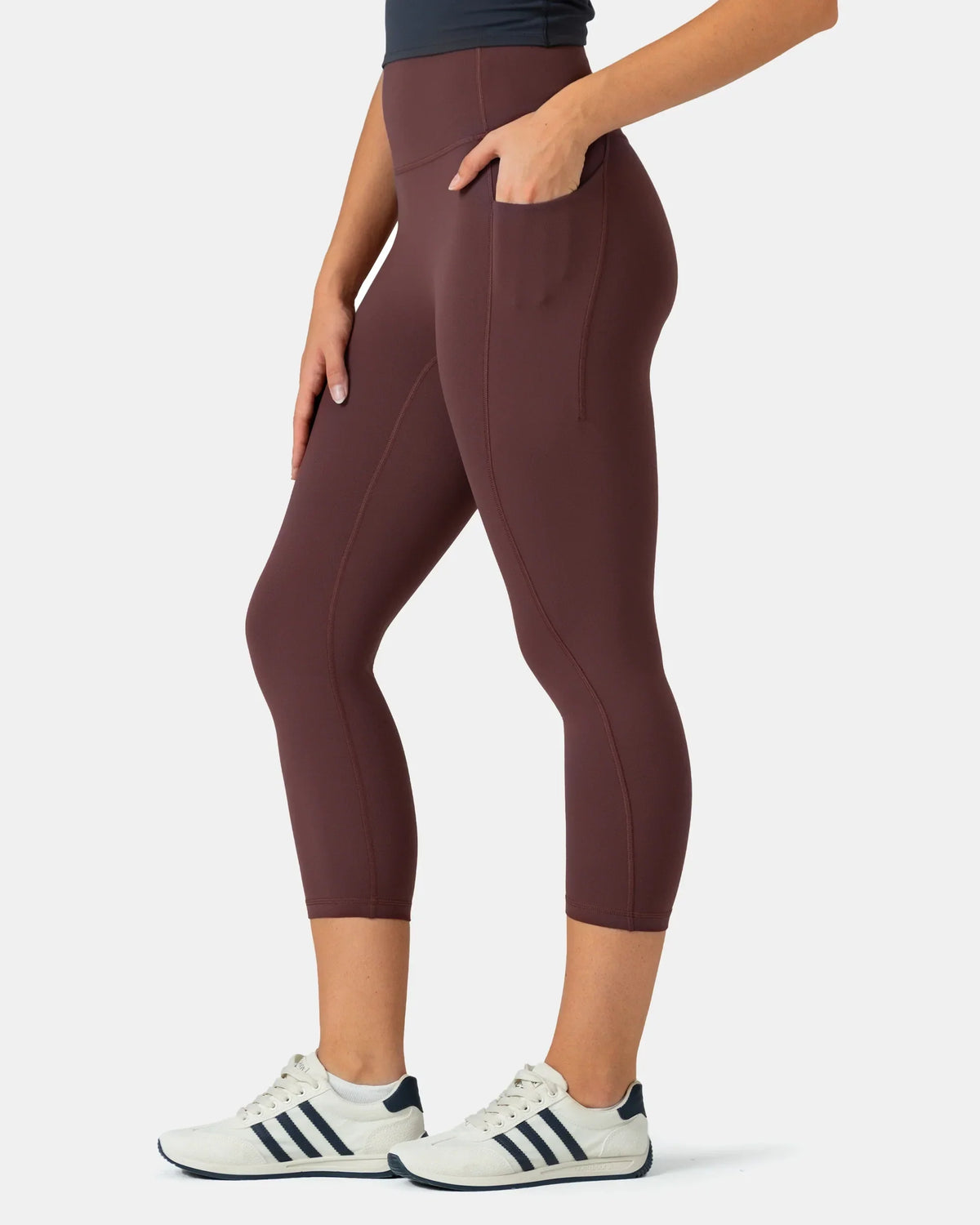Dreamlux® High Waisted No Front Seam 21" Legging w/ Pockets — Plum Red