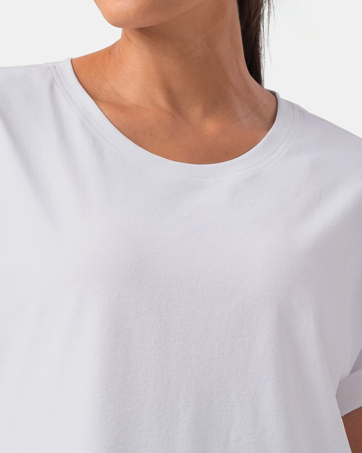 Sorona Batwing Sleeve Twist-Back Relaxed Fit Top 3