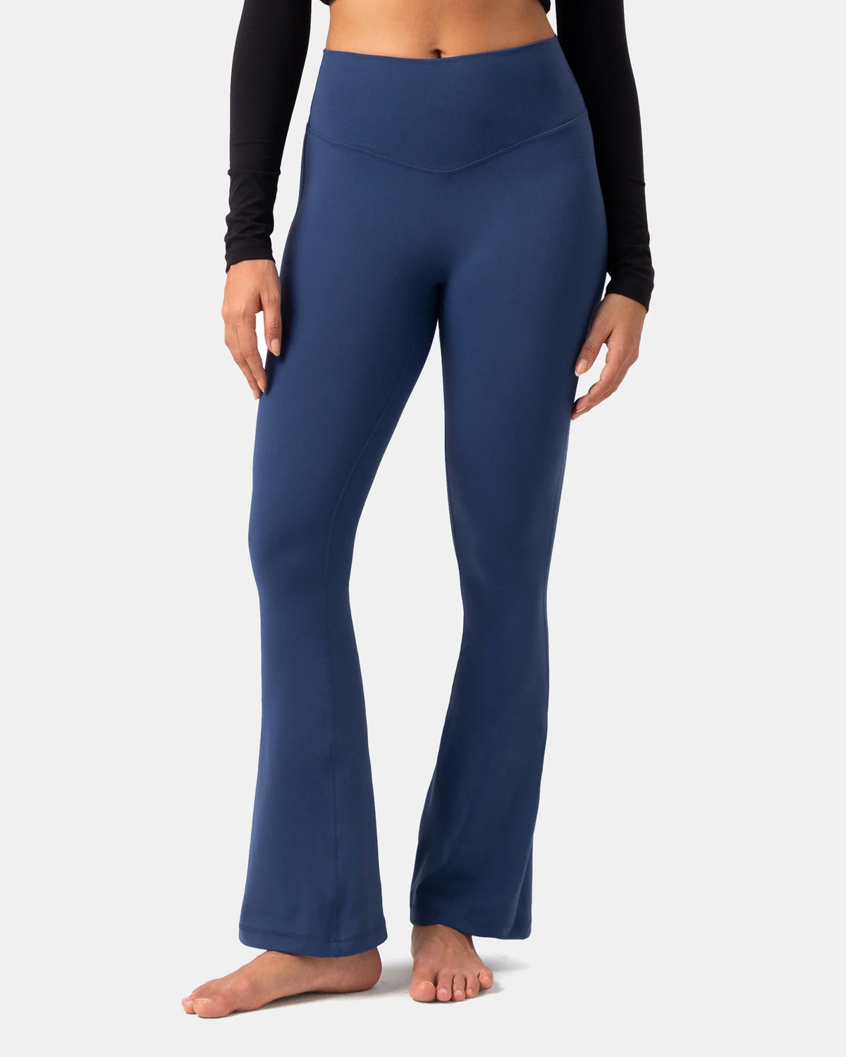 Dreamlux® No Front Seam Flare Legging 29.5" - Standard — Titan