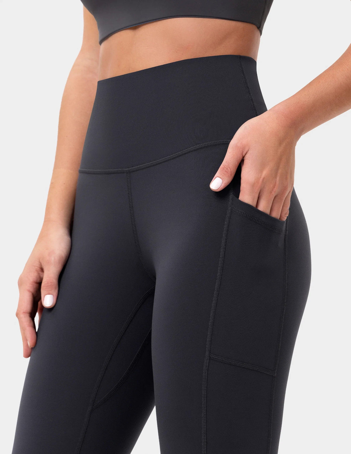 Essential High Waisted 25" Legging w/ Pockets 4