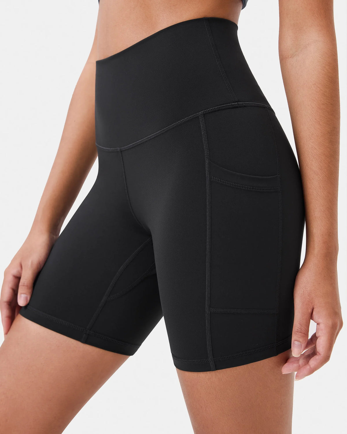 Essential High Waisted 6" Sports Short w/ Pockets 3