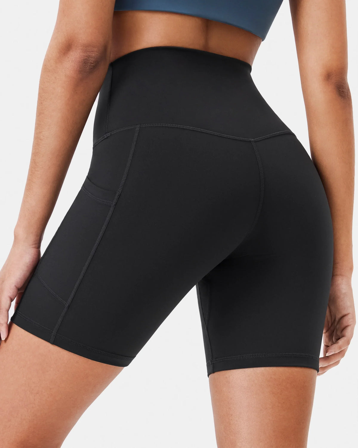 Essential High Waisted 6" Sports Short w/ Pockets 5